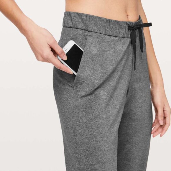 Lululemon Gray On The Fly 7/8 27” Size 4 - Picture 4 of 10